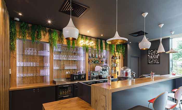 میکروسمنت در دکور کافی شاپ